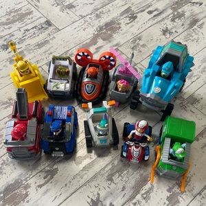 Paw patrol collection, over 20 cars/characters
